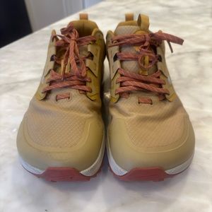 Altra Tan Lone Peak 7s